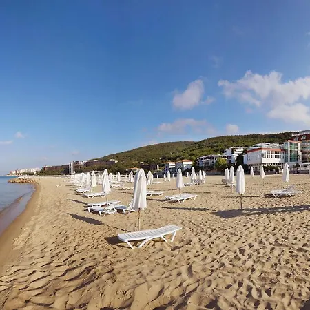 Hotel apartamentowy Hotel Amore Beach 4*
