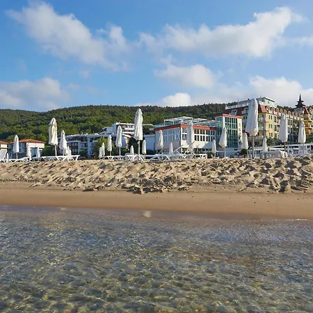 Hotel apartamentowy Hotel Amore Beach 4*