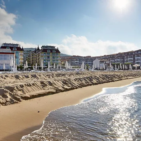 Hotel Amore Beach 4*