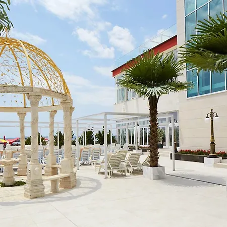Hotel apartamentowy Hotel Amore Beach 4*