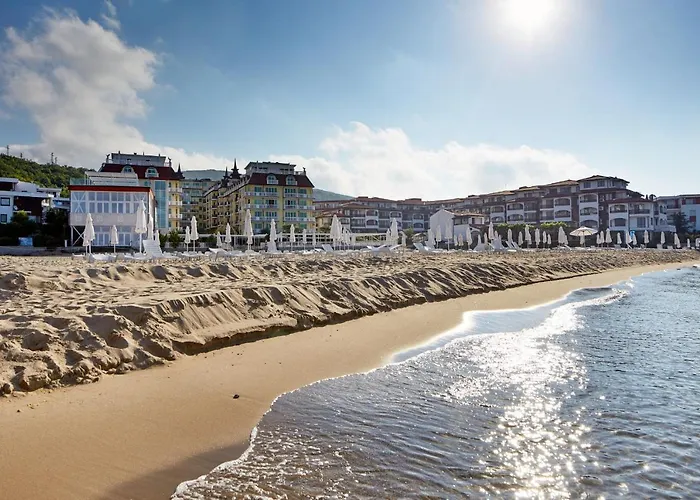 Hotel Amore Beach 4*