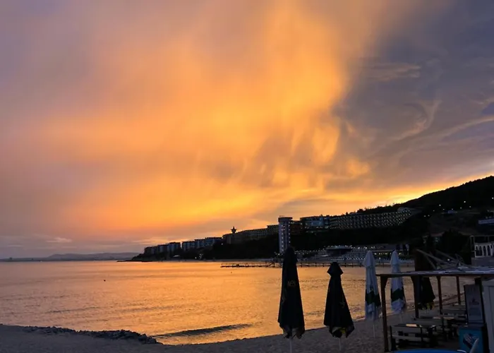 Hotel apartamentowy Hotel Amore Beach 4*